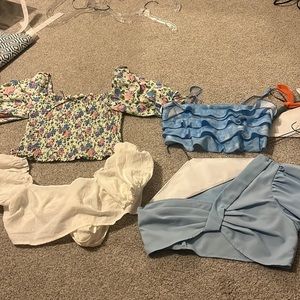 Crop top BUNDLE! GREAT DEAL! 4 Tops! - Size Small!